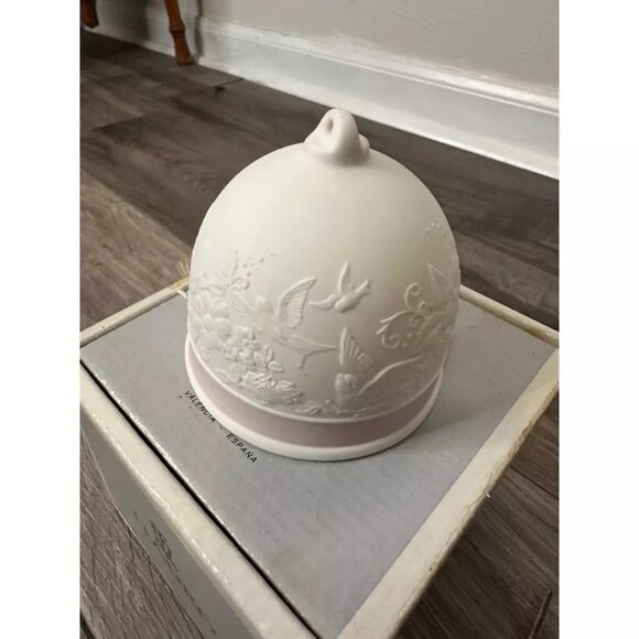 Vintage 1991 Lladró Spring Bell Campana Primavera Item No. 7613 w/Box Preowned - Picture 3 of 5